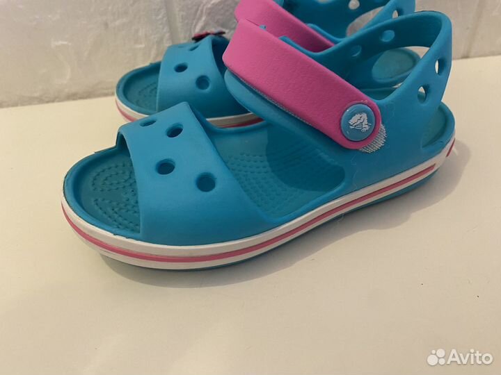 Сандалии для девочки Crocs c9