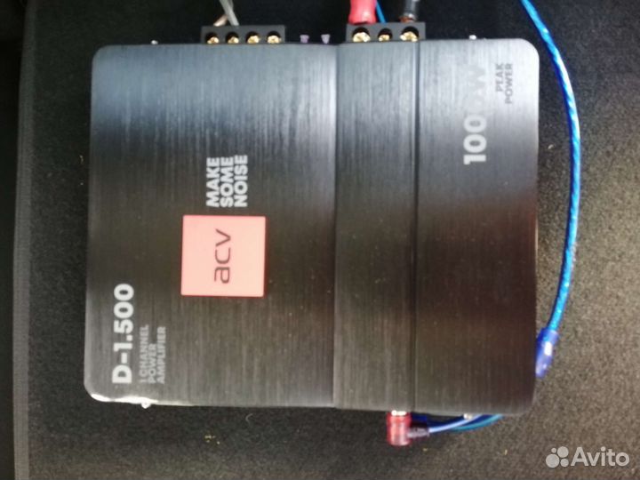 Автомобильный усилитель для сабвуфера