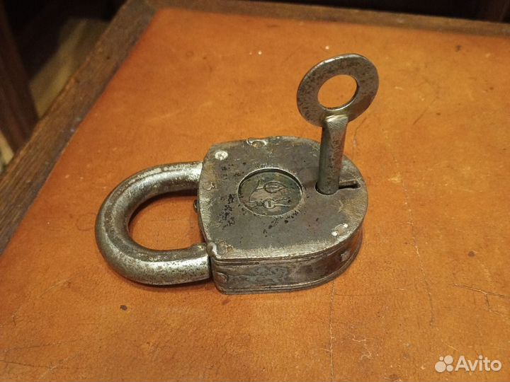 Замок навесной старый