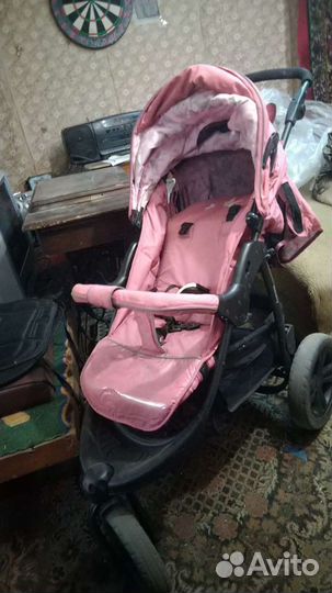 Прогулочная коляска