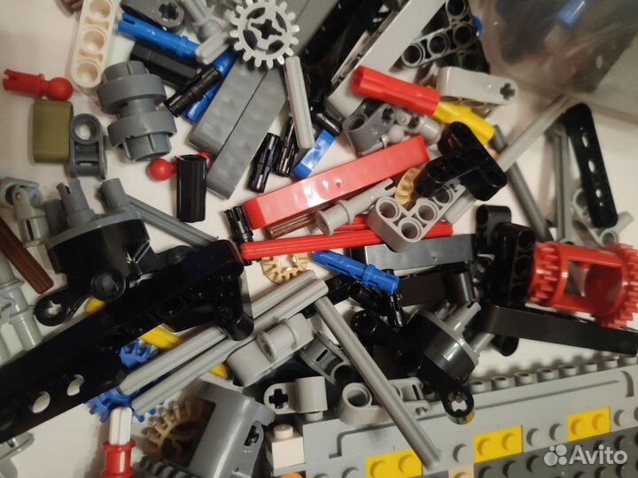 Lego land rover defender(42110) в разборе