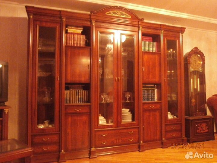 Мебель для гостиной классика