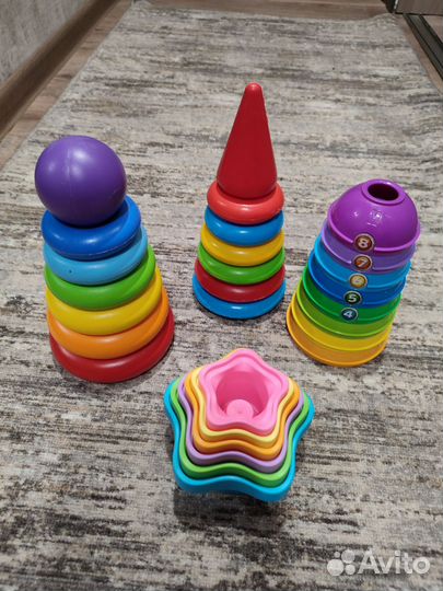 Развивающие игрушки для малышей