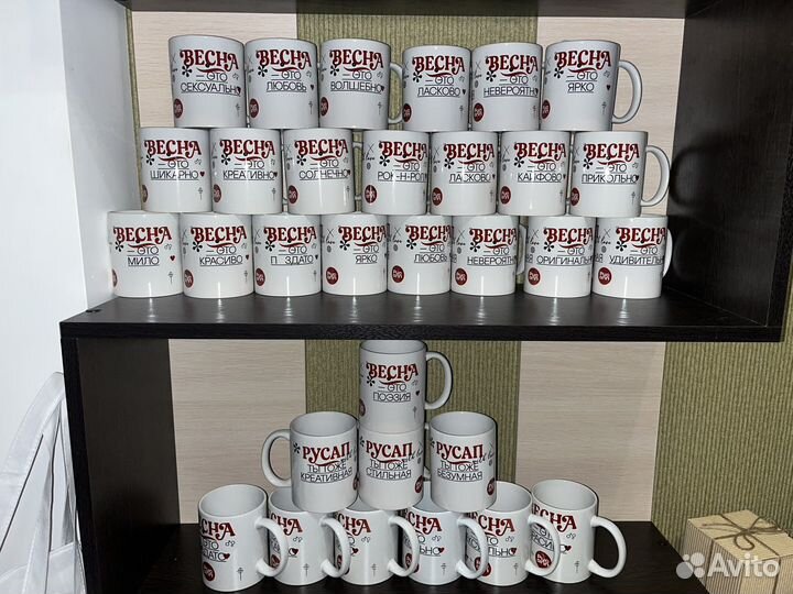 Принты на футболках и кружках