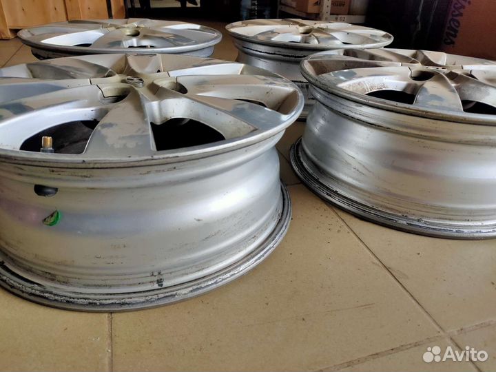 Продаю литые диски от hyundai solaris