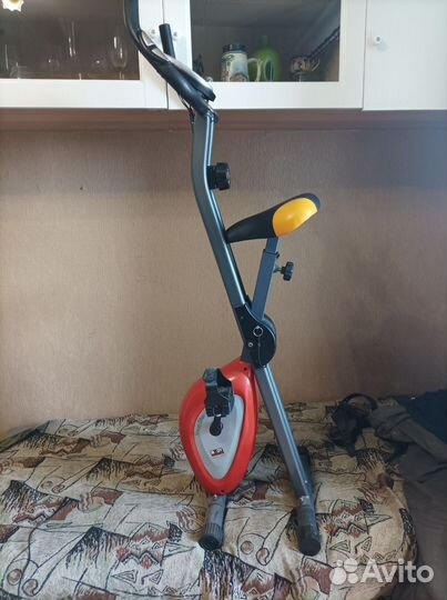 Велотренажёр складной магнитный BodySculpture нов