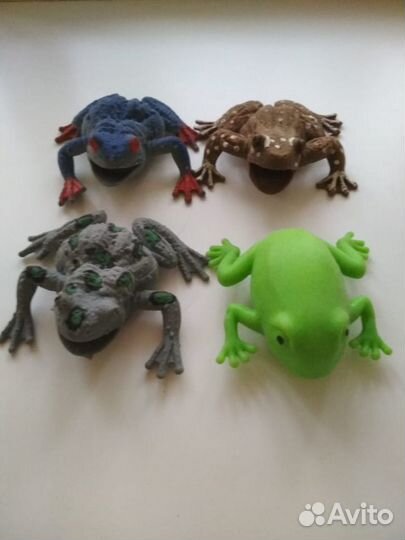 Игрушки мягки и резиновые