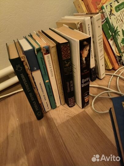 Книги много, самых разных