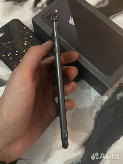 iPhone 8 Plus, 64 ГБ