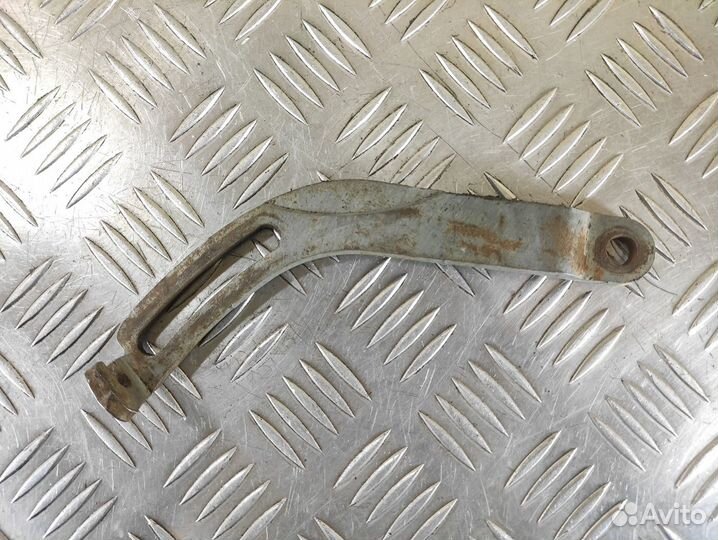 Кронштейн генератора Mitsubishi Galant 1993 1997