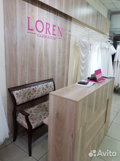 Продавец консультант в свадебный салон-ателье