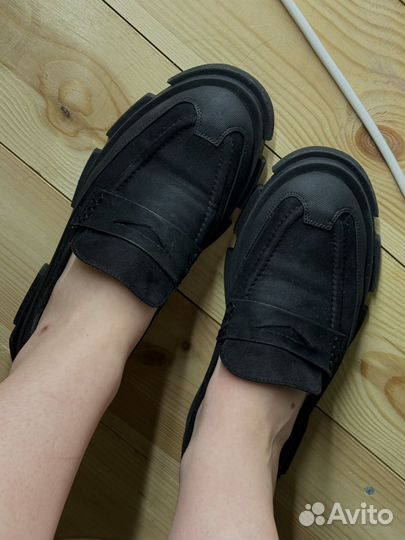 Лоферы женские