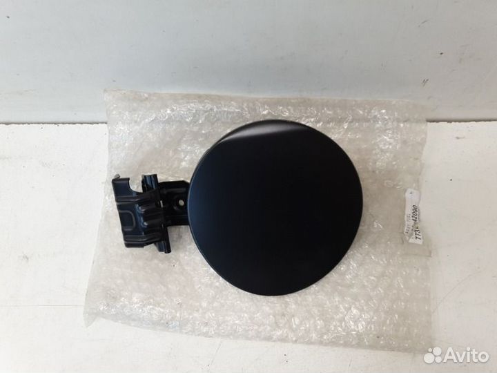 Лючок бензобака Toyota Rav4 40 2013-2019