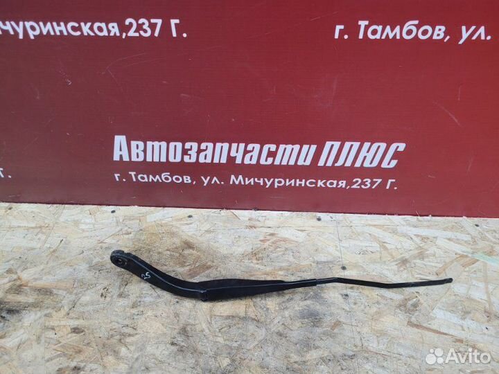 Поводок дворника передний левый Renault Logan