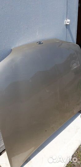 Капот на Hyundai accent