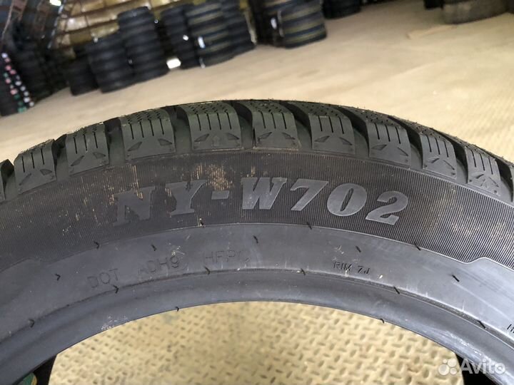 ONYX NY-W702 215/55 R17 98H