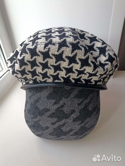 Берет новый женский