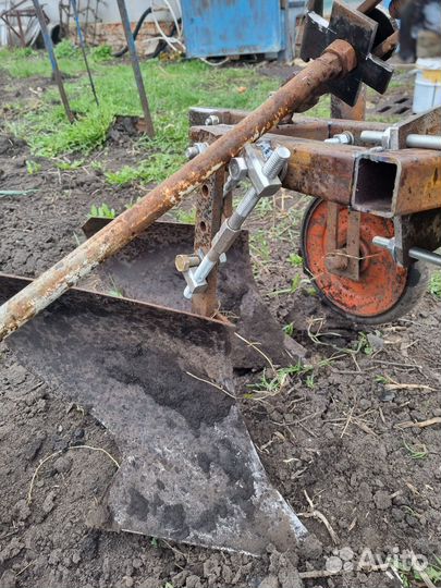 Плуг для мотоблока
