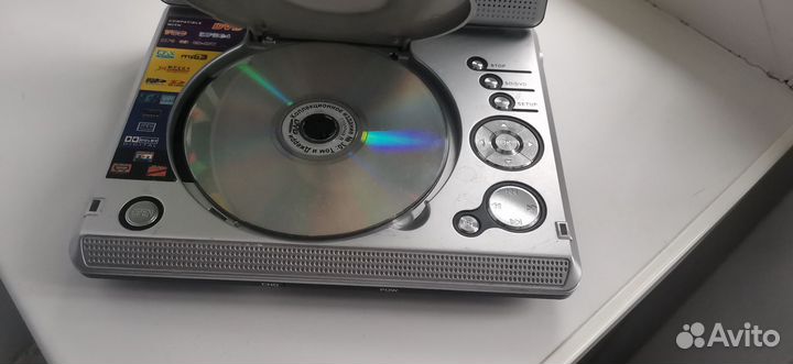 Портативный dvd плеер