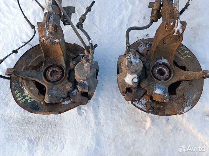 Передние стойки Форд Фокус 2 1,8