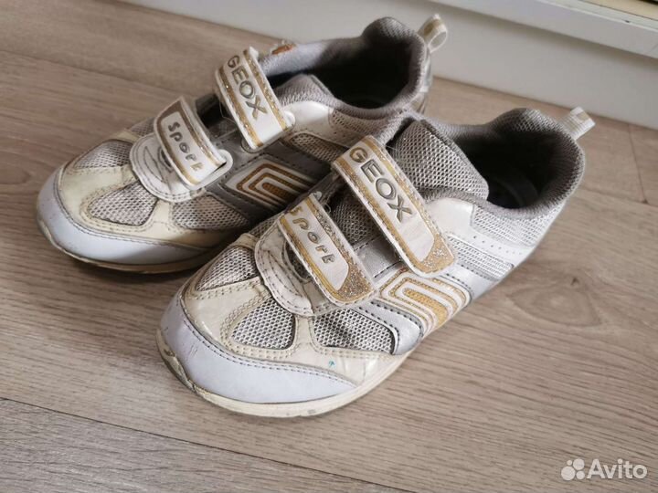 Кроссовки geox 28