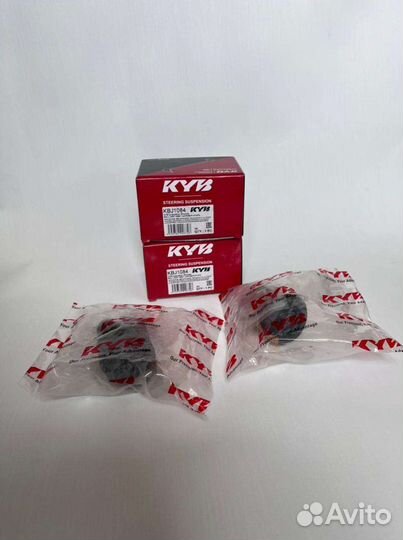 Опоры шаровые нижние л/пр