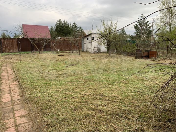 Дача 20 м² на участке 6 сот.