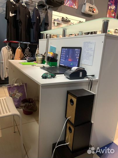 Ресепшен, стойка администратора