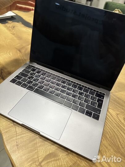 Macbook Pro 13 2017 A1708