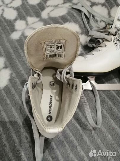 Коньки для девочки 31р
