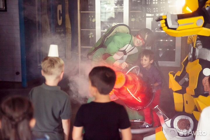 Шоу роботов трансформеров на День Рождения ребенка