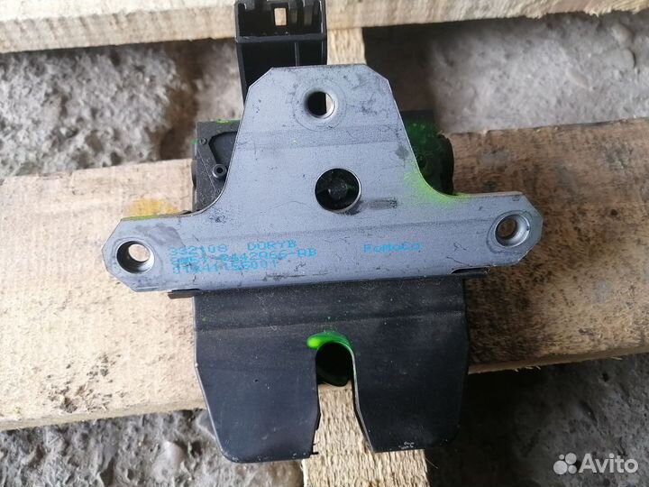 Замок багажника Ford Focus 2