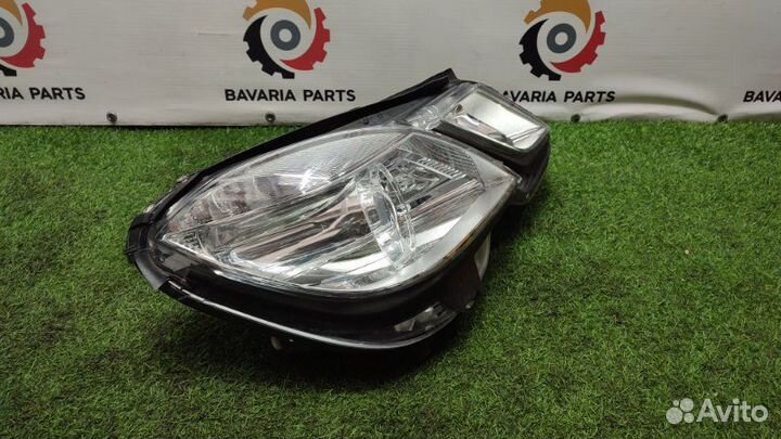 Фара передняя правая Mercedes E W212 3.0 2010