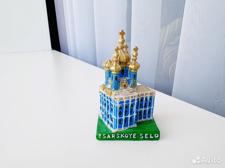 Статуэтки сувениры, подарок презент