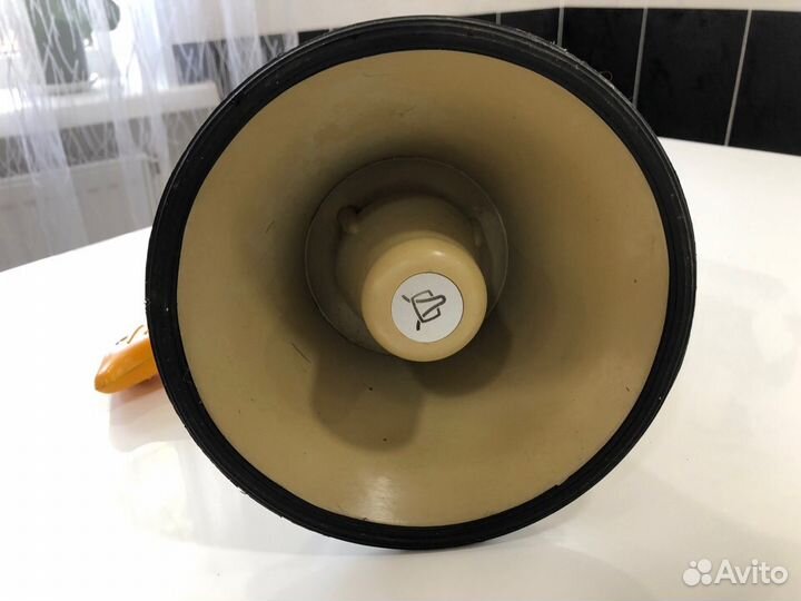 Электромегафон с сиреной автомобильный и от 220 V