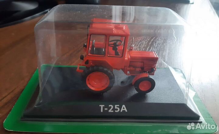 Модель трактора