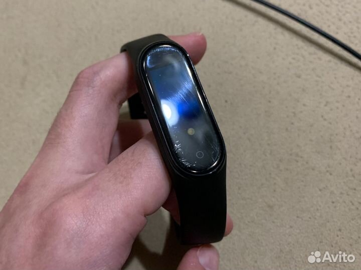 Фитнес браслет mi band 4