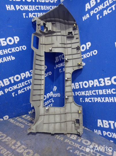 Накладка под руль Toyota Camry 40 седан 2007