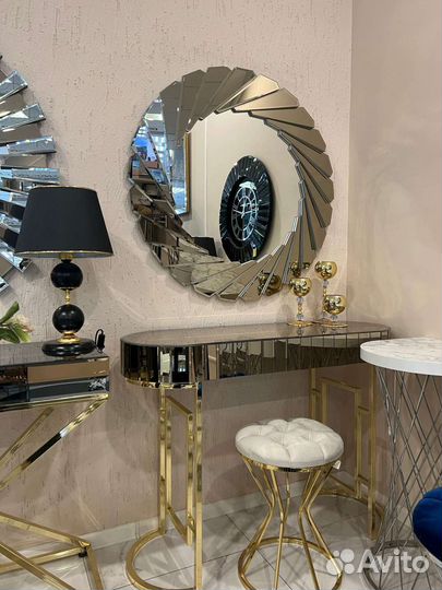 Консоль с зеркалом