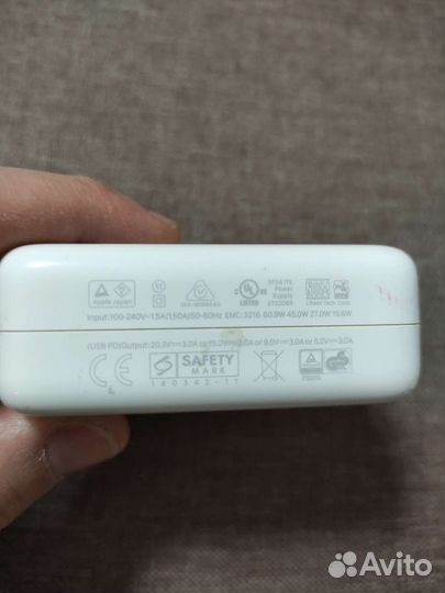 Зарядное устройство Apple USB-C Power Adapter