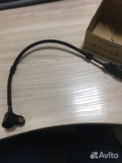 Датчик распредвала оригинальный