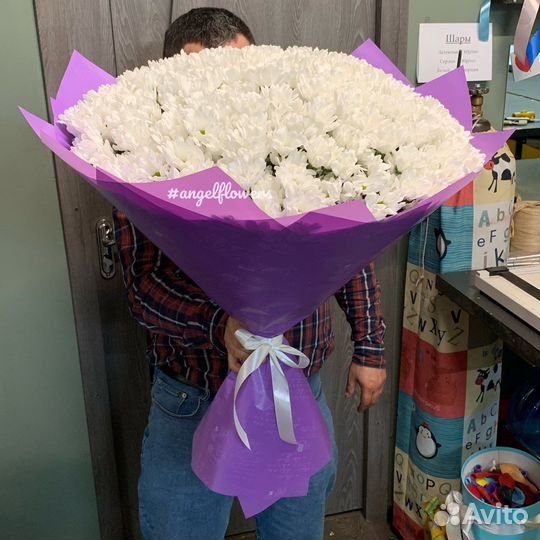 Белая хризантема