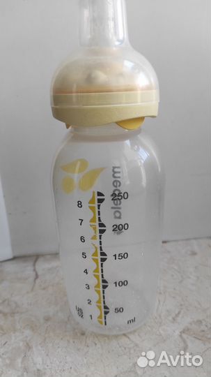 Бутылочки для кормления medela