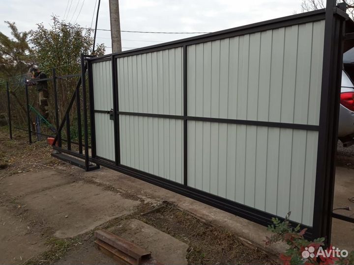 Установка откатных ворот