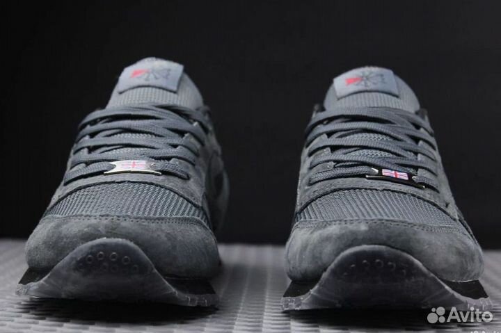 Кроссовки Reebok classic