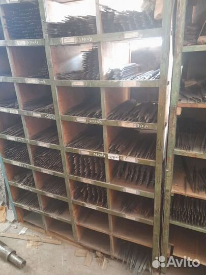 Сверло, реезец, метчик, шестерня, фреза