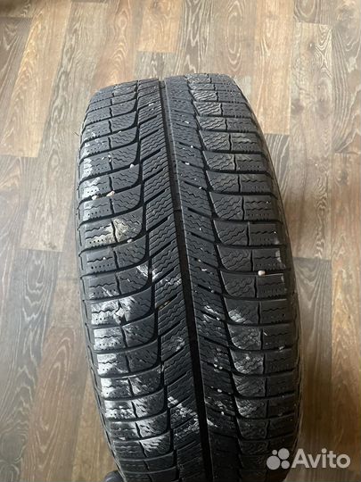 Michelin X-Ice XI3 225/55 R17