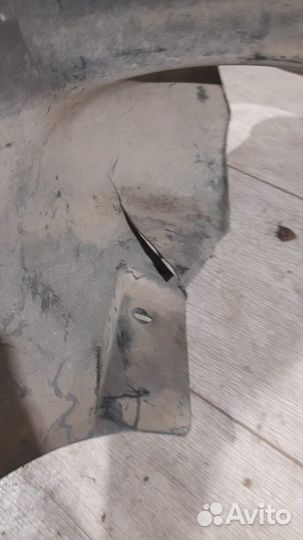 Подкрылок передний правый Skoda Rapid С 2012 По