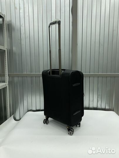 Чемодан тканевый на колесах маленький