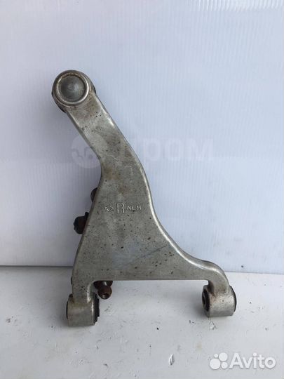 Рычаг задний верхний правый на Infiniti Fx35 Fx45